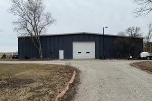 400 E 3rd St, Brocton, IL 61917 - Photo 48