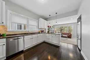 2429 N Drake Ave, Chicago, IL 60647 - Photo 10