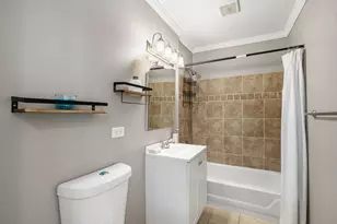 327 Kenwood Dr, Round Lake Park, IL 60073 - Photo 12