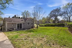 327 Kenwood Dr, Round Lake Park, IL 60073 - Photo 22