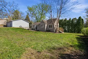 327 Kenwood Dr, Round Lake Park, IL 60073 - Photo 24
