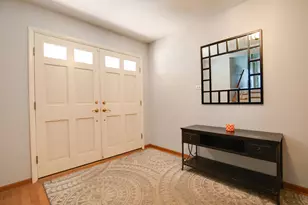 21W137 Everest Rd, Lombard, IL 60148 - Photo 2