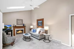 713 Hackberry Ct, Bartlett, IL 60103 - Photo 10