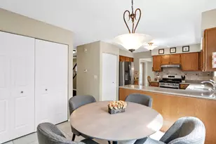 713 Hackberry Ct, Bartlett, IL 60103 - Photo 12