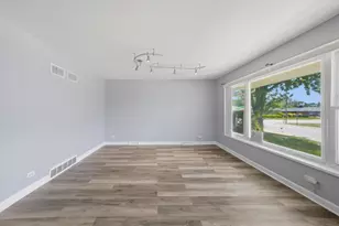 480 E 163rd St, South Holland, IL 60473 - Photo 2