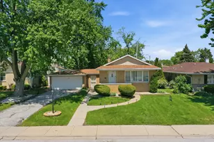 480 E 163rd St, South Holland, IL 60473 - Photo 1
