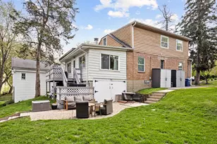 1020 Dean St, Saint Charles, IL 60174 - Photo 20