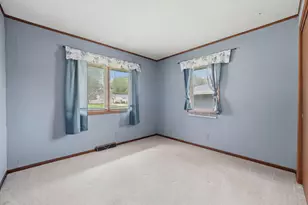 2014 Cimarron Dr, Freeport, IL 61032 - Photo 12