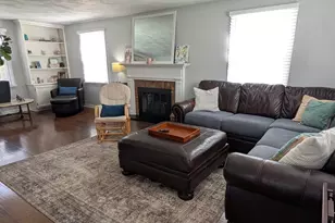 1437 S Walnut Ave, Freeport, IL 61032 - Photo 2