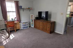 1437 S Walnut Ave, Freeport, IL 61032 - Photo 10