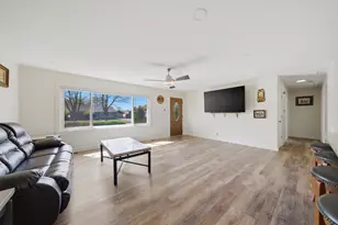 10817 S Mason Ave, Chicago Ridge, IL 60415 - Photo 6