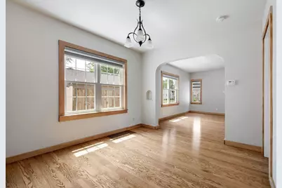 408 S Elmwood Drive, Aurora, IL 60506 - Photo 6