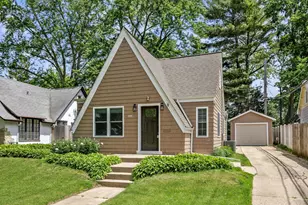 408 S Elmwood Dr, Aurora, IL 60506 - Photo 1