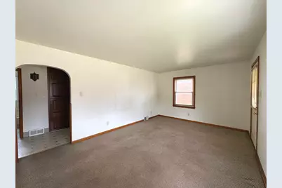 1810 Prospect Avenue, Peru, IL 61354 - Photo 4