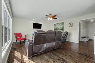 206 E Tomaras Ave, Savoy, IL 61874 - Photo 6