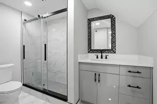 9442 S Octavia Ave, Bridgeview, IL 60455 - Photo 12