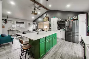 1323 Cottonwood Ln, Crystal Lake, IL 60014 - Photo 12