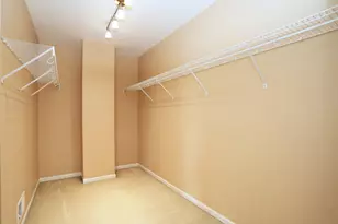 829 Clover Ridge Ln, Itasca, IL 60143 - Photo 22