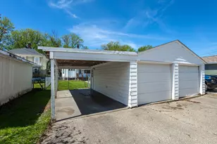 2036 13th St, Moline, IL 61265 - Photo 44