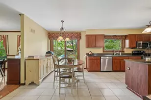 737 Clovetree Ct, Naperville, IL 60540 - Photo 8