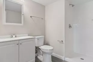 9 Red Bud Ct, Bolingbrook, IL 60490 - Photo 12