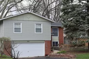 618 N California Ave, Mundelein, IL 60060 - Photo 1