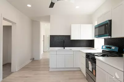 2110 N Mango Avenue, Chicago, IL 60639 - Photo 2