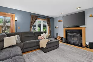 1001 Oak Ridge Dr, Streamwood, IL 60107 - Photo 12