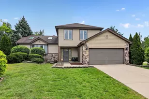 1001 Oak Ridge Dr, Streamwood, IL 60107 - Photo 1