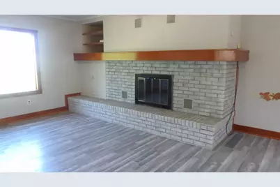 606 Bohn Street, Rosiclare, IL 62982 - Photo 2