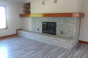 606 Bohn St, Rosiclare, IL 62982 - Photo 2