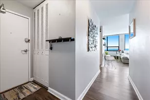 6171 N Sheridan Rd, Chicago, IL 60660 - Photo 2