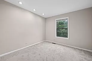 2601 Burton Dr, Westchester, IL 60154 - Photo 16