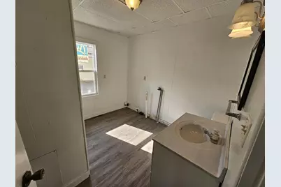 415 E Johnson Street, Fairfield, IL 62837 - Photo 14