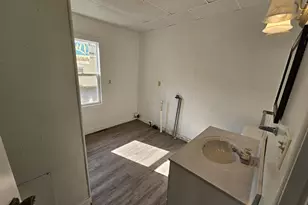 415 E Johnson St, Fairfield, IL 62837 - Photo 14