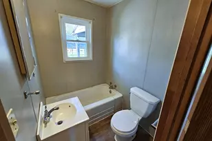 415 E Johnson St, Fairfield, IL 62837 - Photo 12