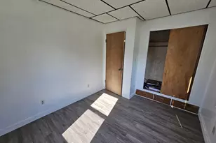 415 E Johnson St, Fairfield, IL 62837 - Photo 16