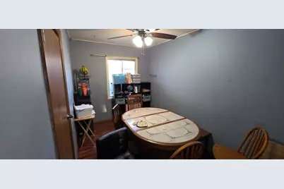 1702 19th Avenue, Sterling, IL 61081 - Photo 4
