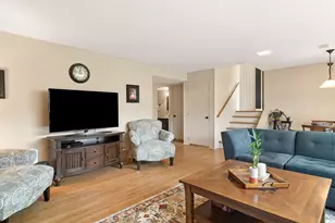 719 E Hackberry Dr, Arlington Heights, IL 60004 - Photo 10