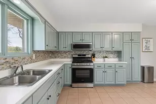 34465 S Davy Ln, Custer Park, IL 60481 - Photo 8