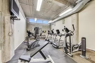 210 S Desplaines St, Chicago, IL 60661 - Photo 14