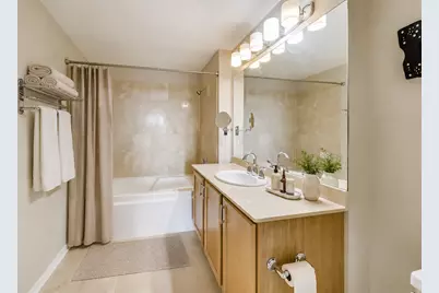 210 S Des Plaines Street #907, Chicago, IL 60661 - Photo 10