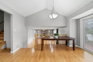 8920 Emerald Ct, Hickory Hills, IL 60457 - Photo 12