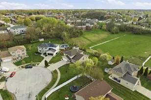 8920 Emerald Ct, Hickory Hills, IL 60457 - Photo 44