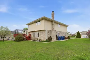 8920 Emerald Ct, Hickory Hills, IL 60457 - Photo 40