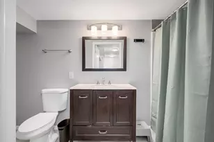 136 Green Valley Dr, Lombard, IL 60148 - Photo 20