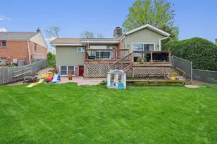 136 Green Valley Dr, Lombard, IL 60148 - Photo 24