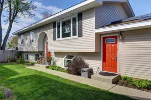 445 Golf Rd, Crystal Lake, IL 60014 - Photo 2