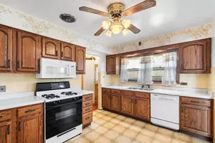 5236 N Pioneer Ave, Chicago, IL 60656 - Photo 6