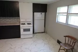 317 Deleon St, Ottawa, IL 61350 - Photo 10